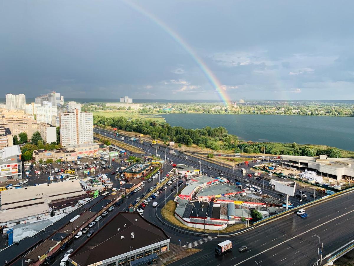Квартира в ЖК Лебединый, Ревуцкого 40 В, метро Харьковская Позняки Киев Экстерьер фото